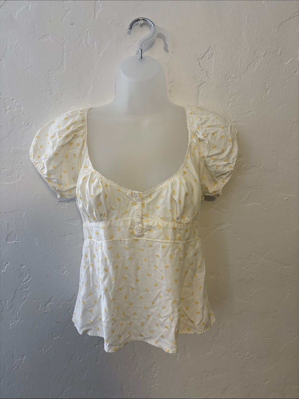 Brandy Melville Cream Puff-Sleeve Scoop Top with Yellow Motif